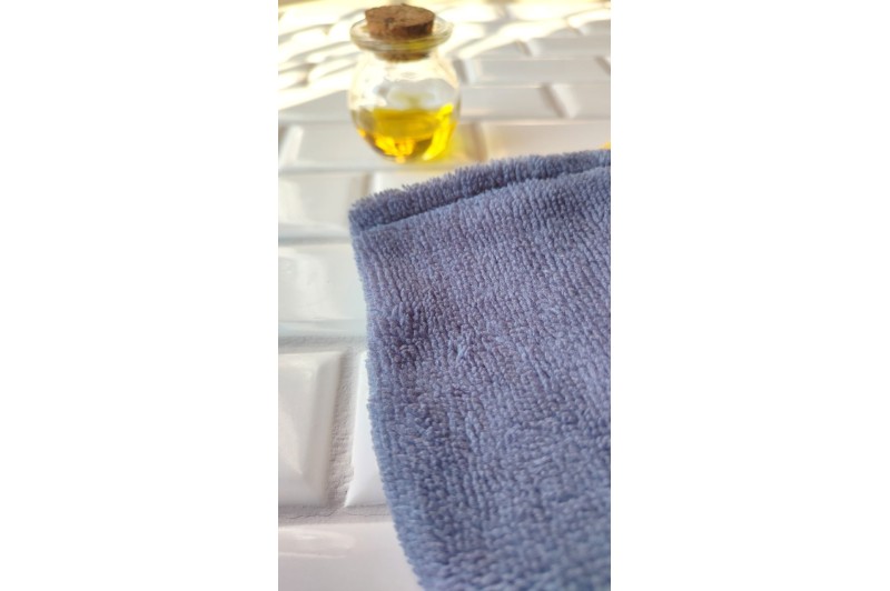 Mini gant démaquillant