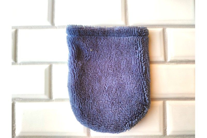 Mini gant démaquillant