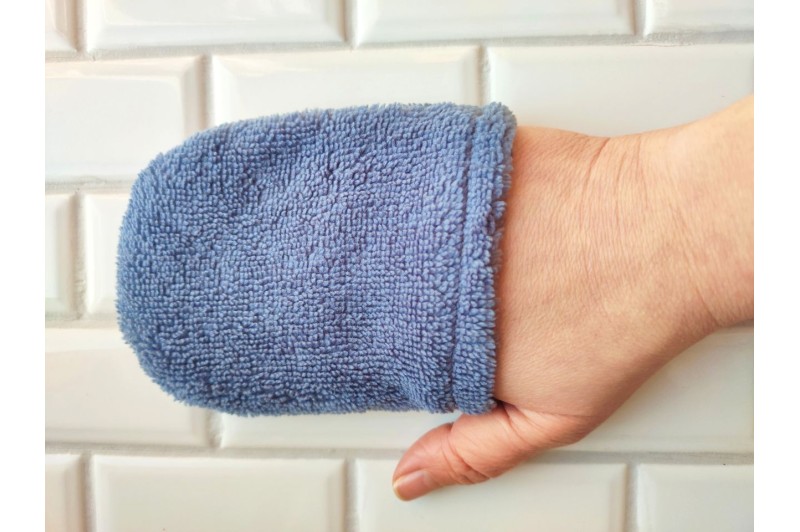 Mini gant démaquillant
